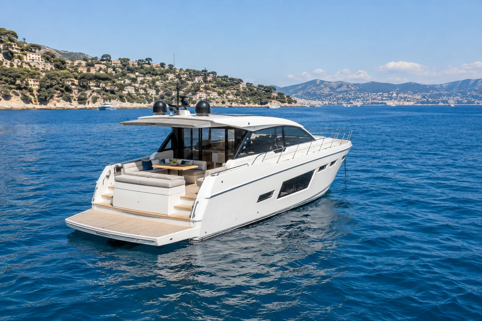 Day yacht charter in Nice