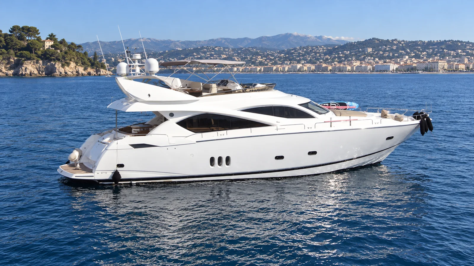 Sunseeker 82 Yacht