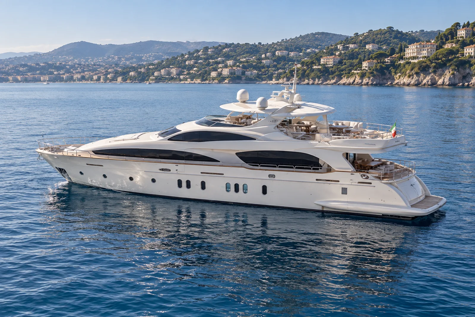 Azimut 116